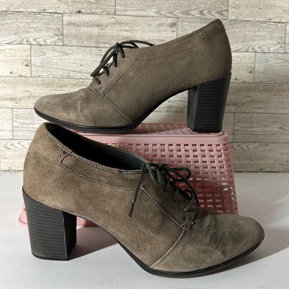 Clarks shoes